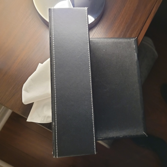 Leather Tissue Box  Holder for  Tissues  (Black) - Picture 2 of 5